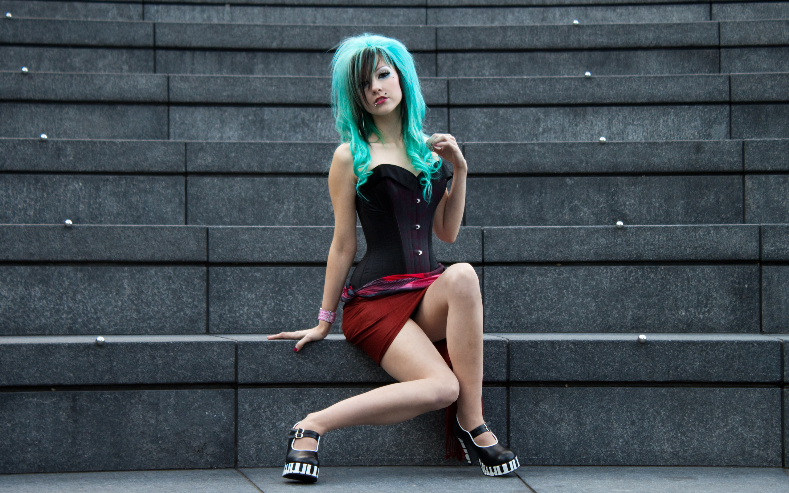 women, model, corset, skirt, dyed hair, teal hair