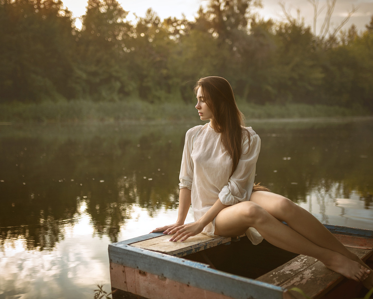 women, sitting, river, boat, white clothing, portrait