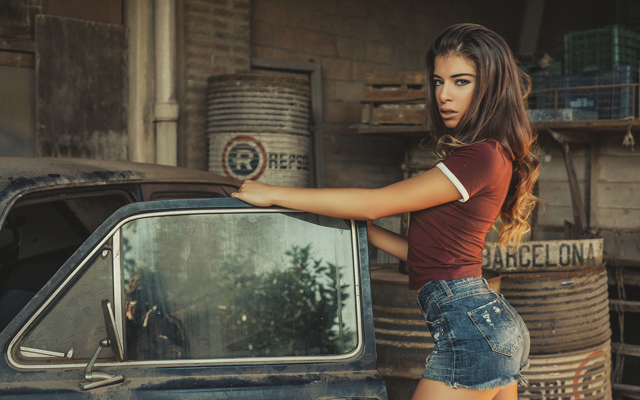 women, tanned, jean shorts, ass, women with cars, t-shirt, portrait