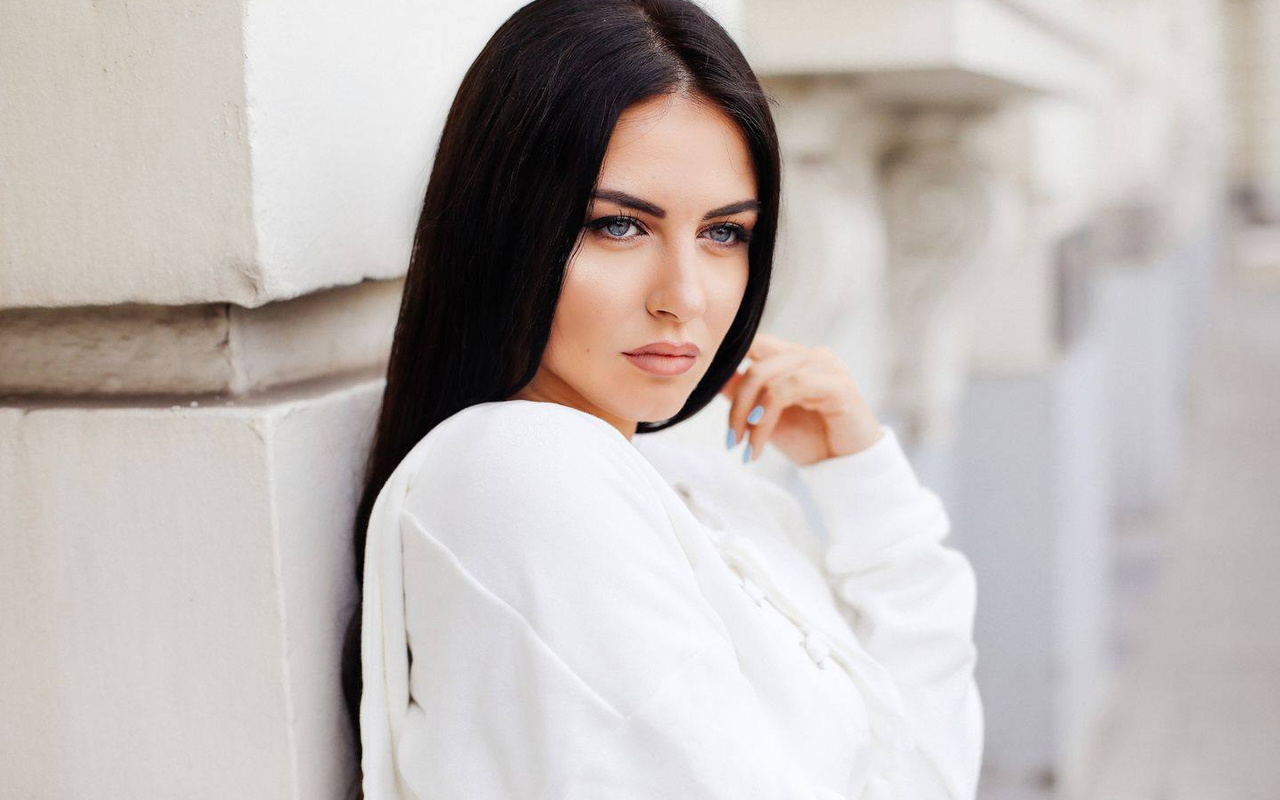 women, aurela skandaj, portrait, long hair