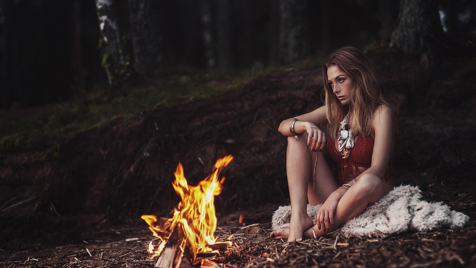 women, model, sitting, fire, looking away, women outdoors, olga kobzar