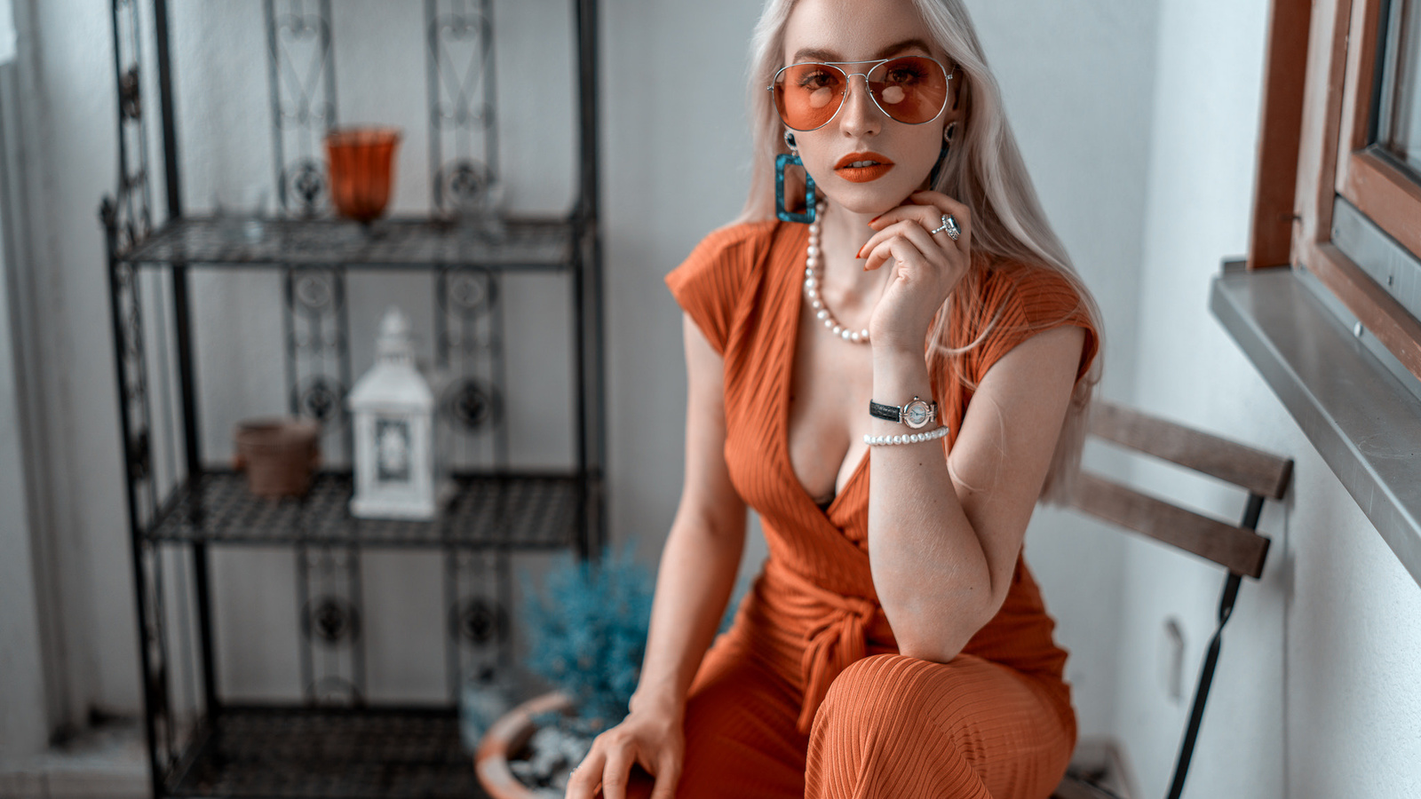 lara waltemode, women, andreas-joachim lins, sitting, portrait, red nails, pearl necklace, chair, sunglasses