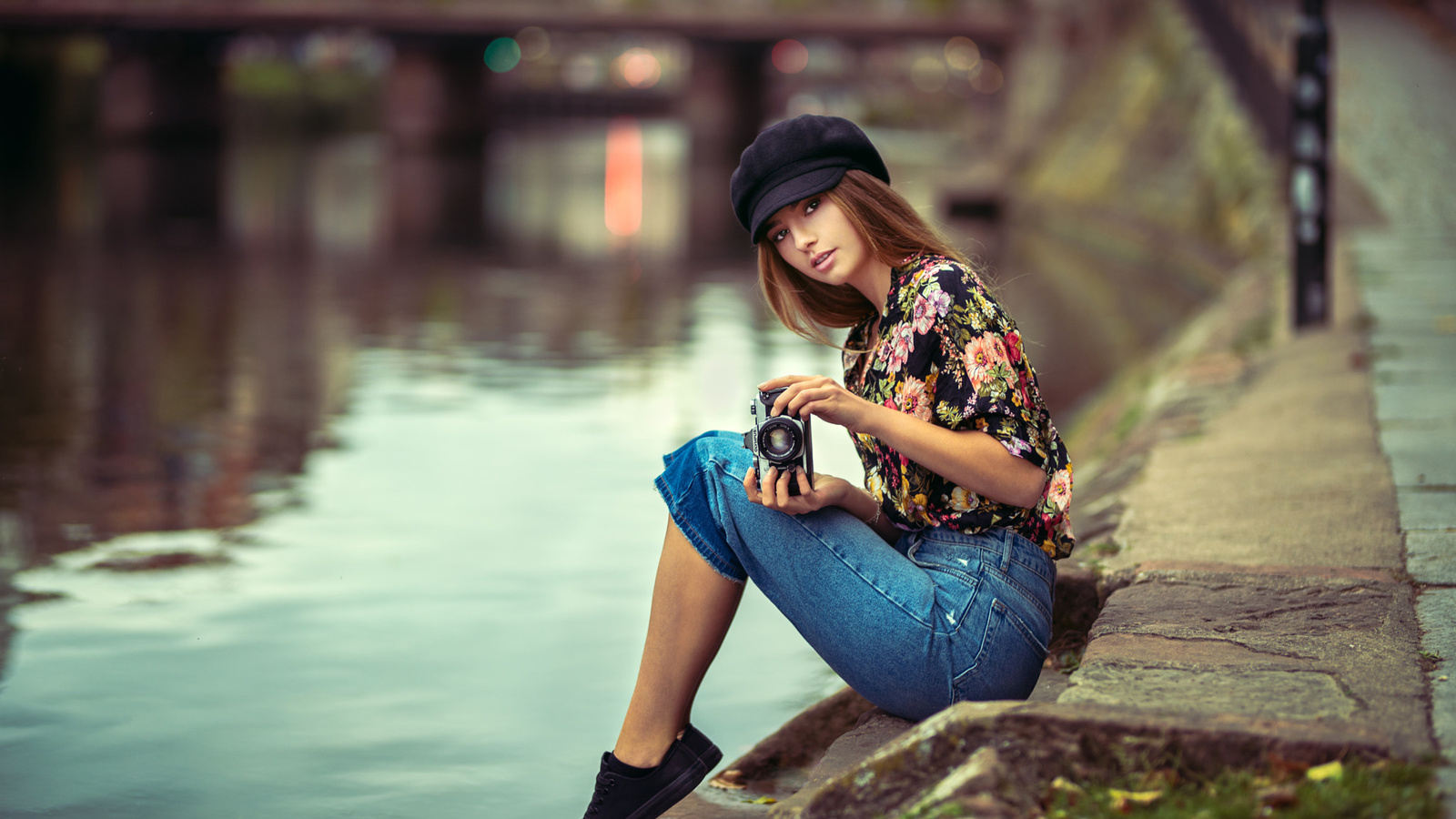 women, denim, portrait, river, lods franck, camera, sitting, pink lipstick, sneakers