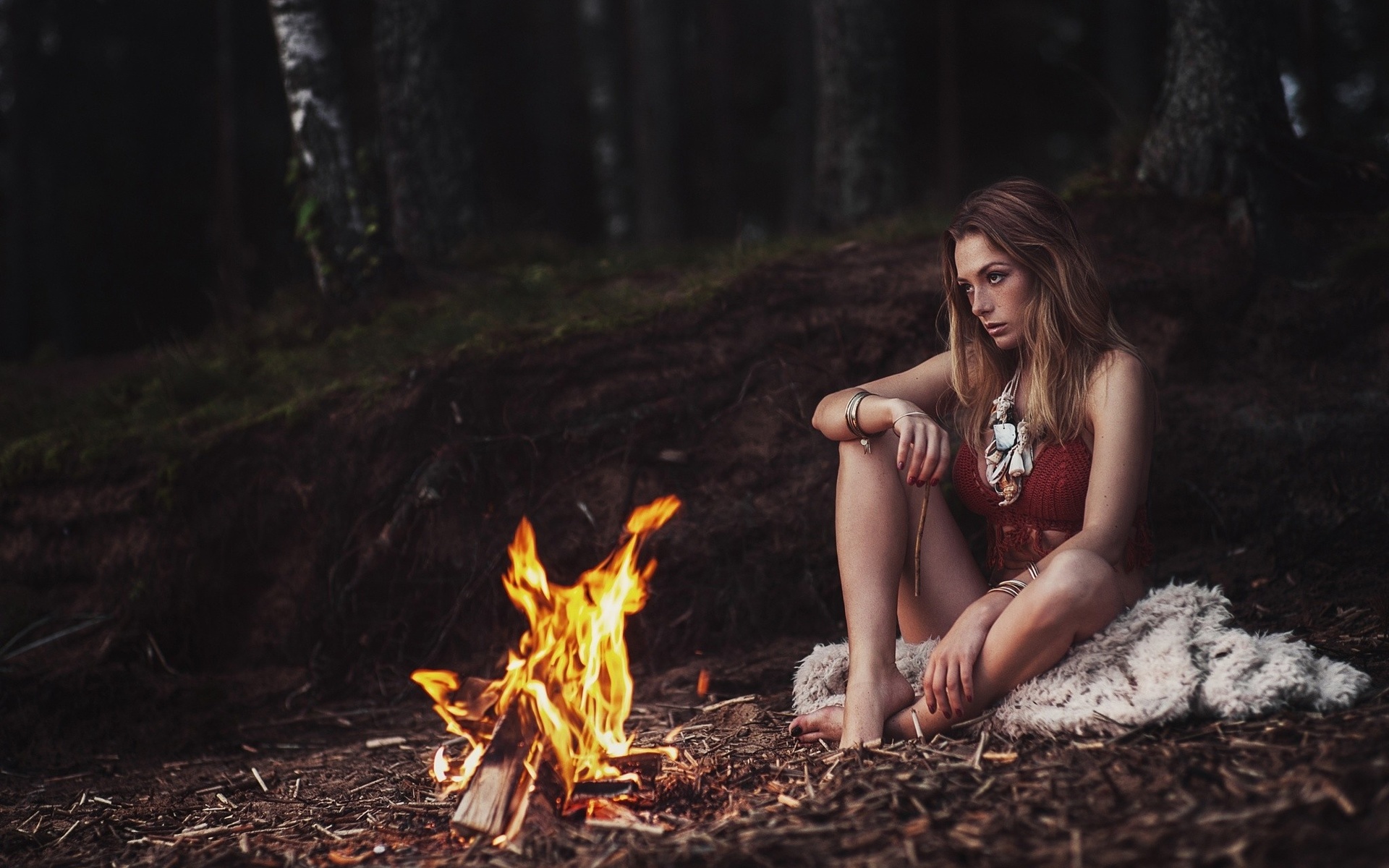 women, model, sitting, fire, looking away, women outdoors, olga kobzar