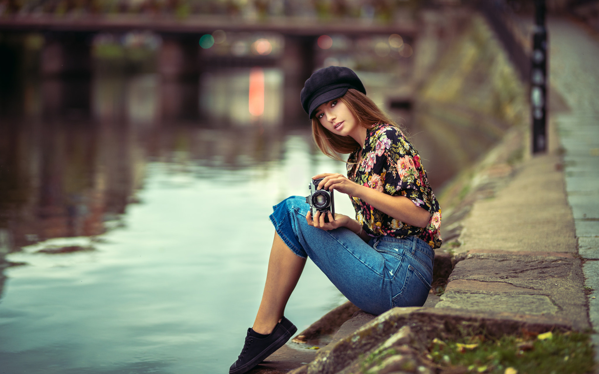 women, denim, portrait, river, lods franck, camera, sitting, pink lipstick, sneakers