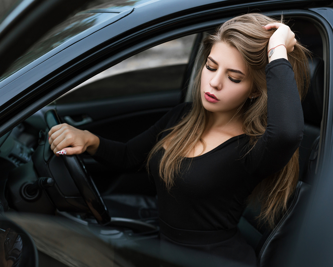 women, black dress, women with cars, portrait, brunette, sitting, blonde