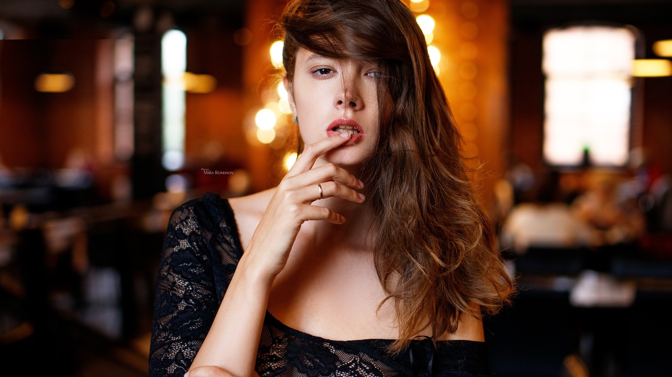 women, disha shemetova, maksim romanov, portrait, finger on lips, hair in face