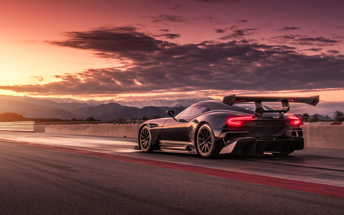 aston martin, vulcan