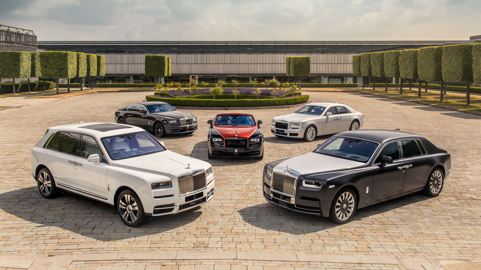 rolls royce, ghost dawn wraith, phantom, cullinan