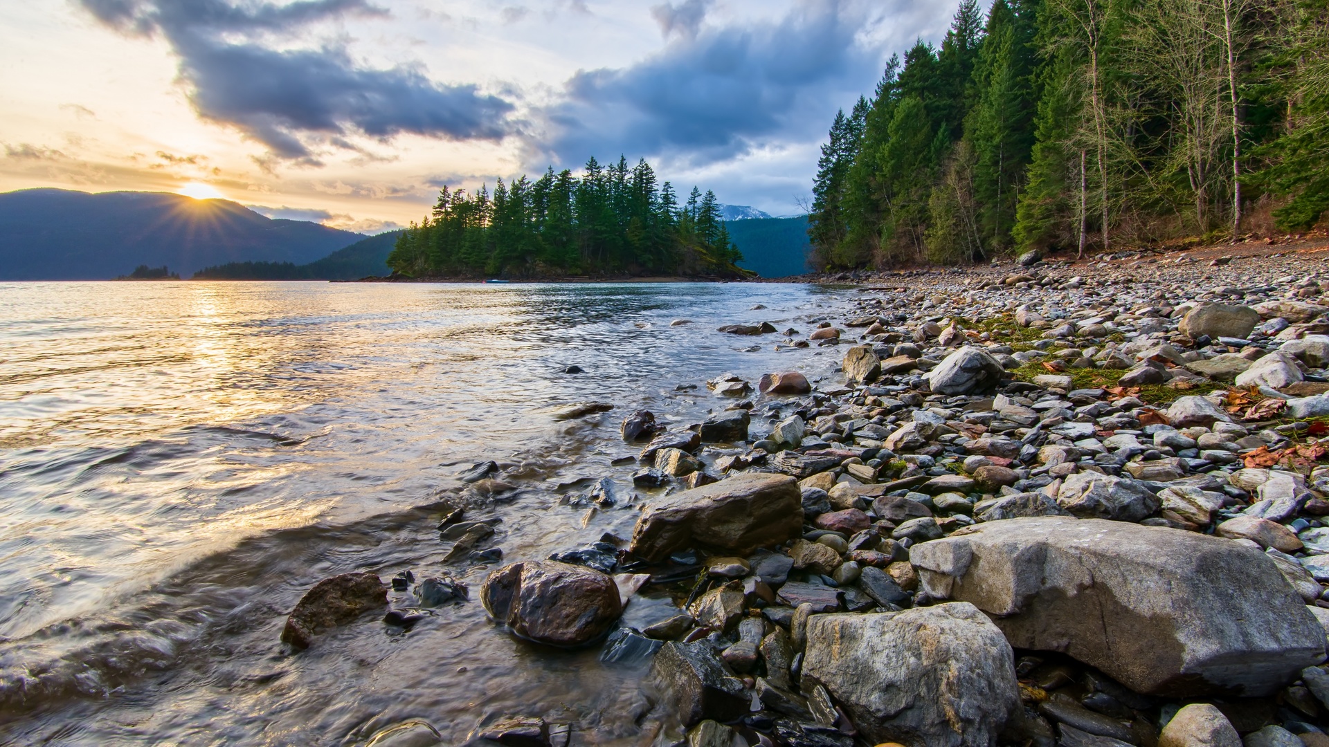 , canada, harrison lake shoreline, sasquatch provincial park, british columbia, , 