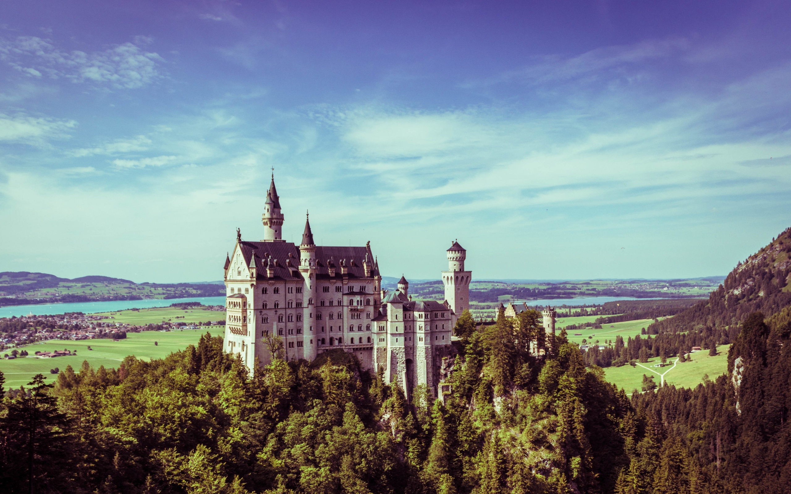 Castle mountains. Майнберг (замок, Бавария). Нойшванштайн. Замок ньюшвенстейн. Замок Нойшванштайн фото.