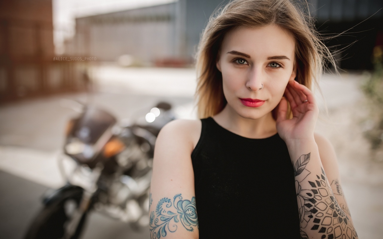 women, blonde, black clothing, tattoo, portrait, women with motorcycles, women outdoors, yamaha, nose ring