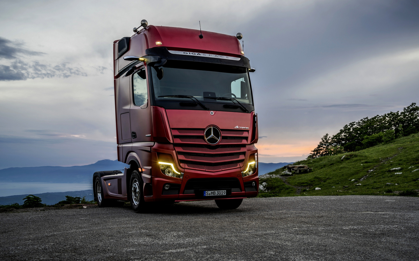 mercedes-benz actros, new truck, 4x2, red actros, german trucks, mercedes