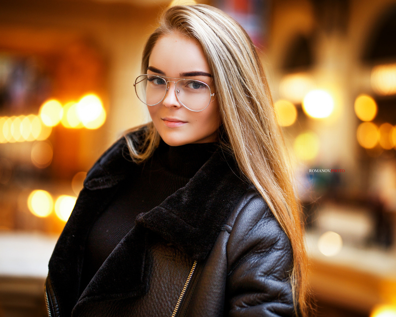 women, blonde, portrait, bokeh, women with glasses, coats, blue eyes