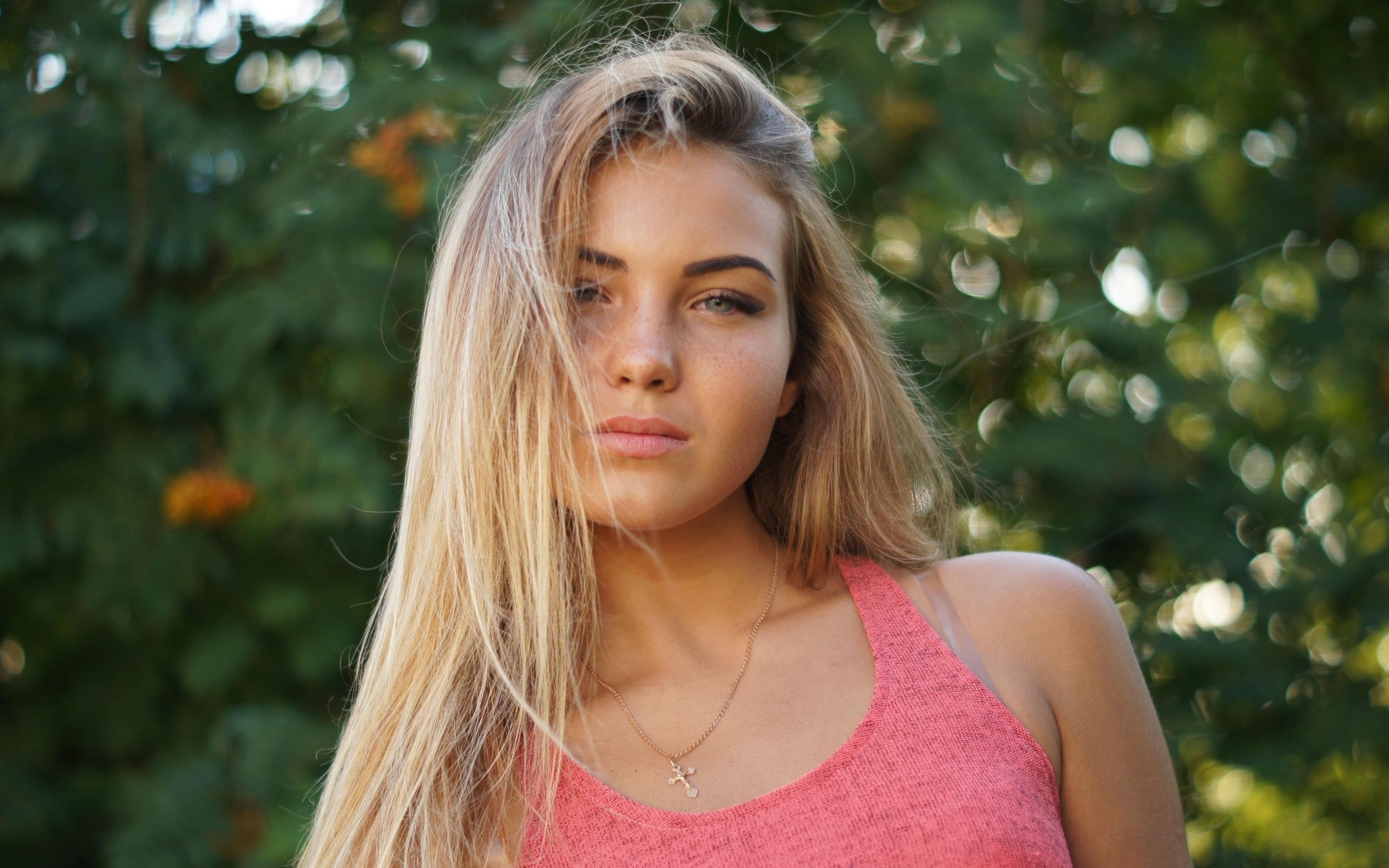 women, blonde, portrait, bare shoulders, women outdoors, freckles, necklace