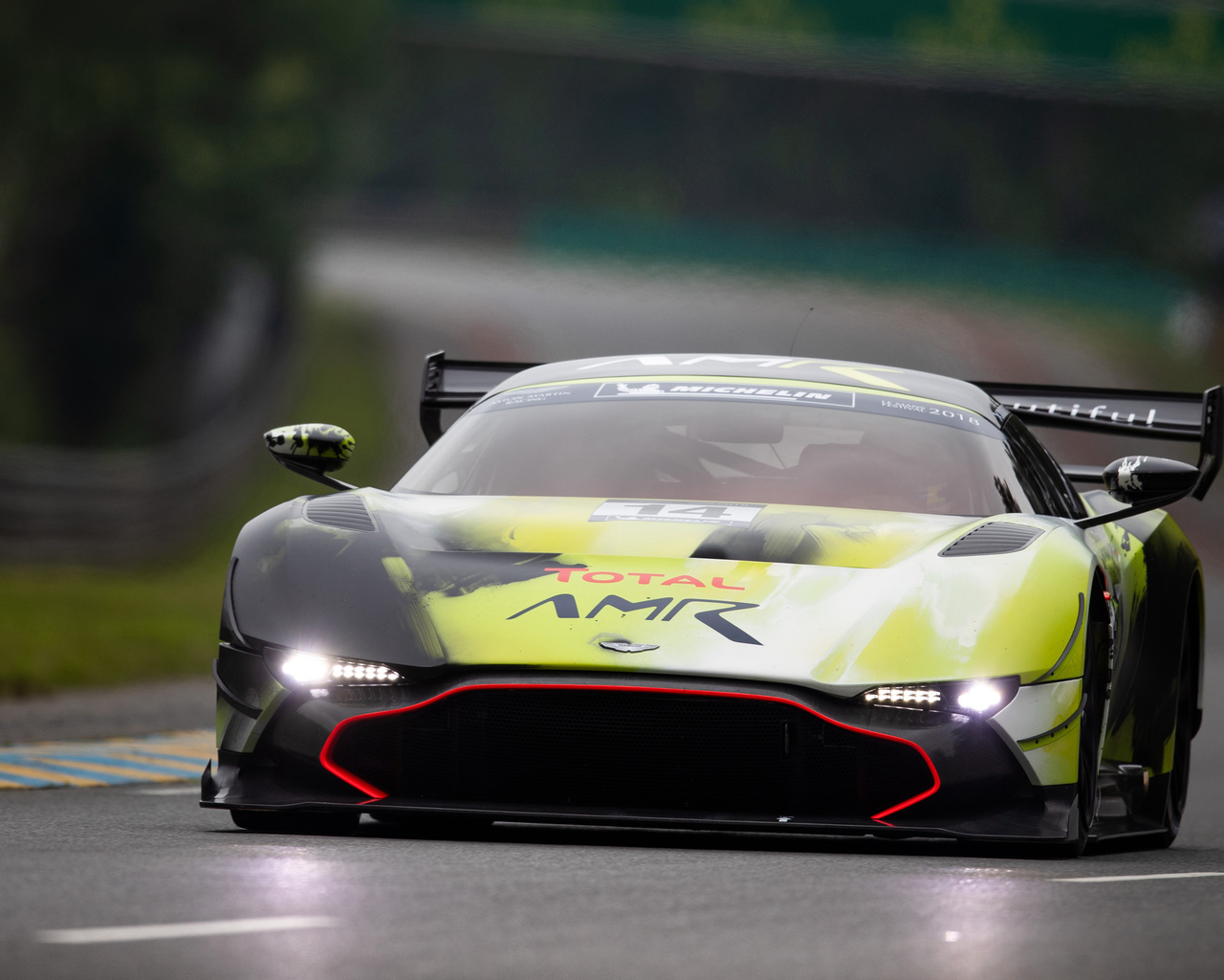 aston martin, vulcan, amr pro