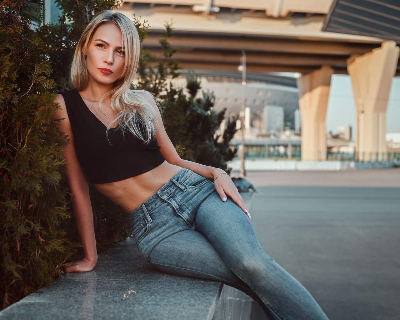 women, sitting, jeans, blonde, tank top, women outdoors, red lipstick, portrait, oleg kirichenko ,dasha