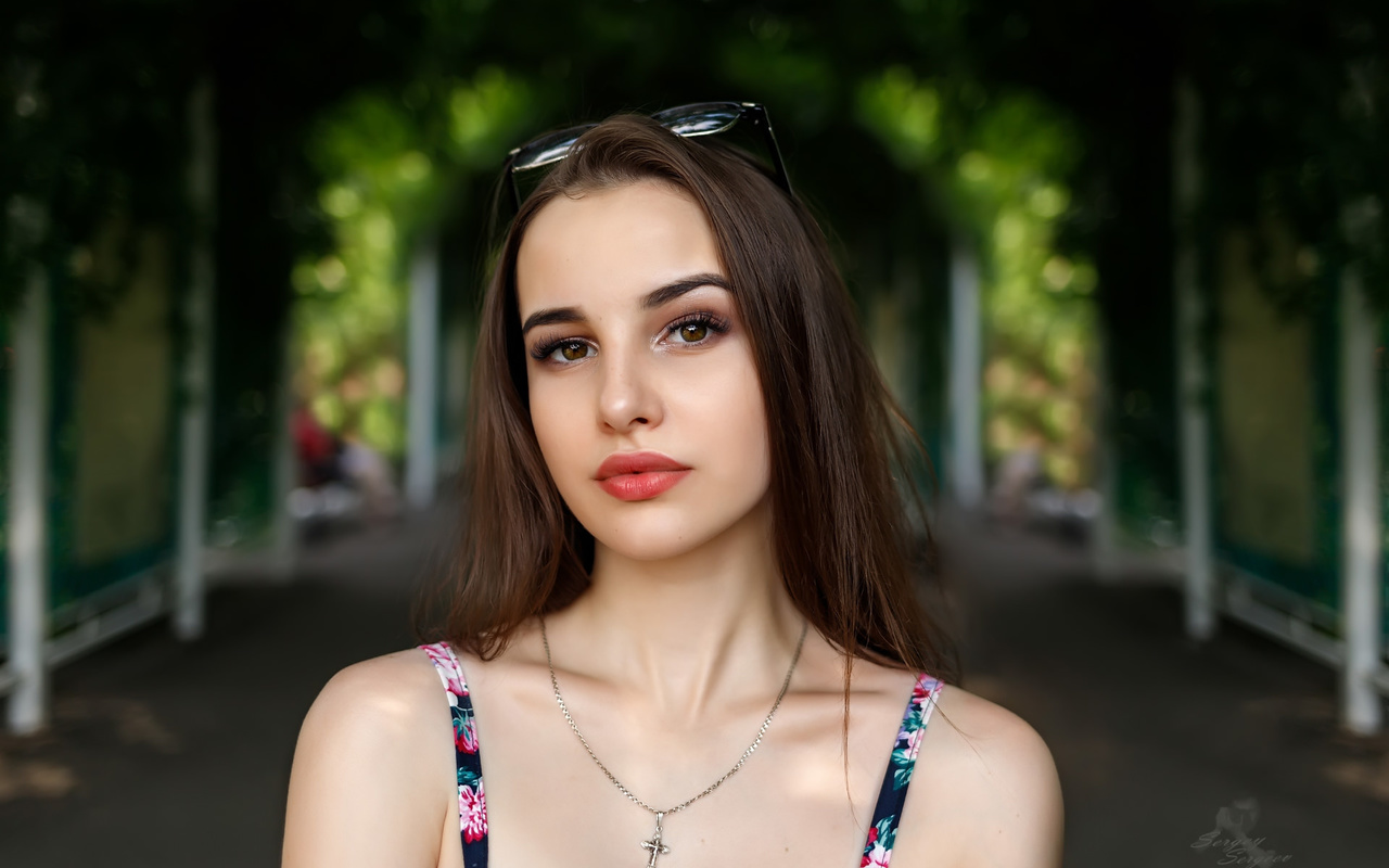 women, face, portrait, necklace, sunglasses, red lipstick, bare shoulders, sergey sergeev