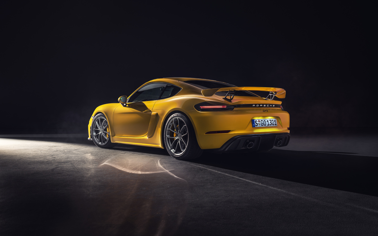 ,  , porsche cayman gt4