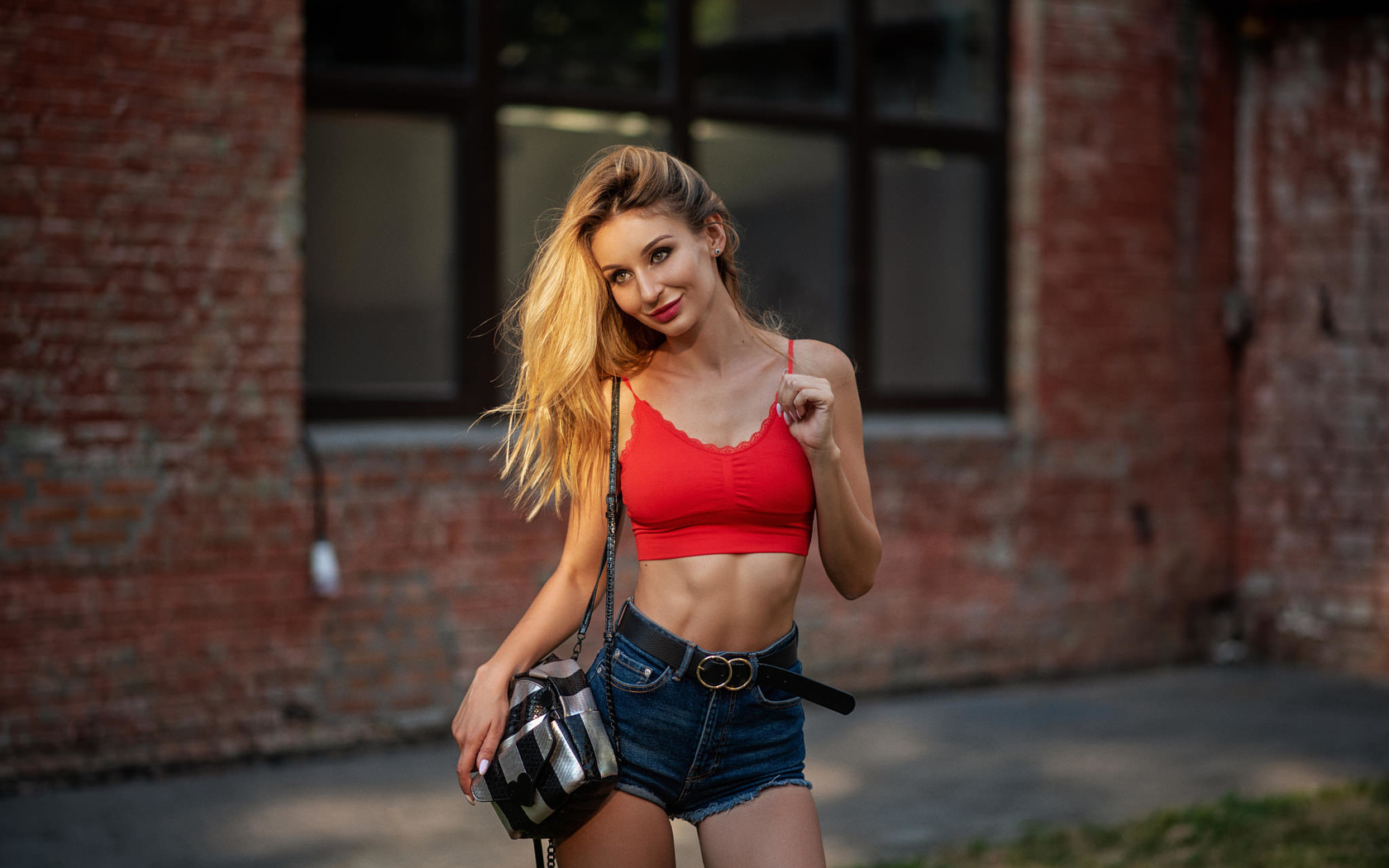 women, blonde, jean shorts, smiling, belt, handbags, pink nails, looking away, women outdoors, brunette