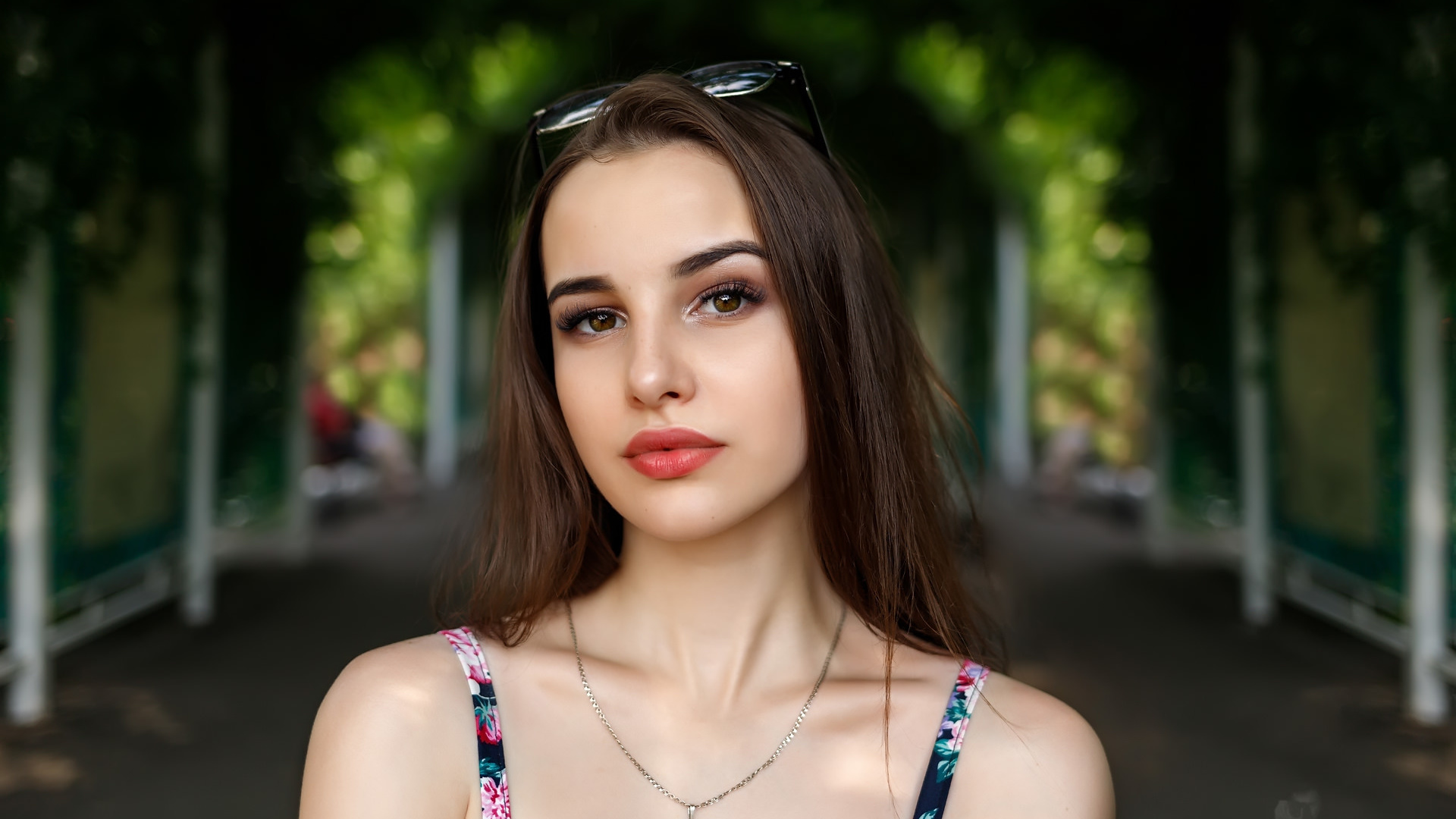 women, face, portrait, necklace, sunglasses, red lipstick, bare shoulders, sergey sergeev