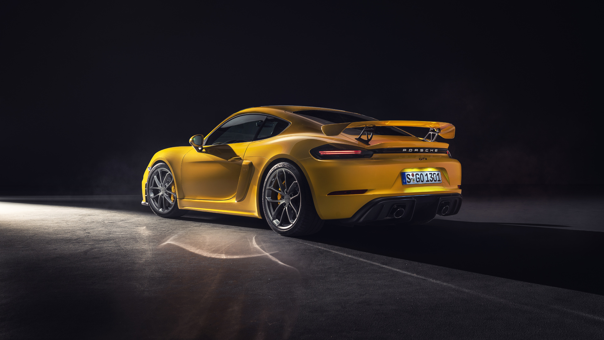 ,  , porsche cayman gt4