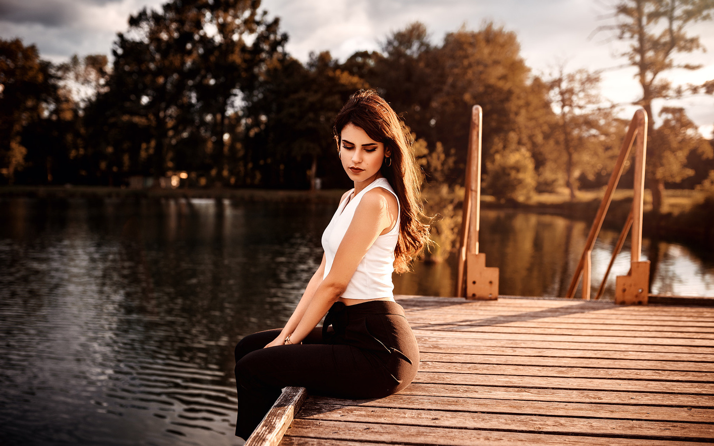 women, sitting, pier, lake, water, trees, women outdoors, hoop earrings, nicolas baer