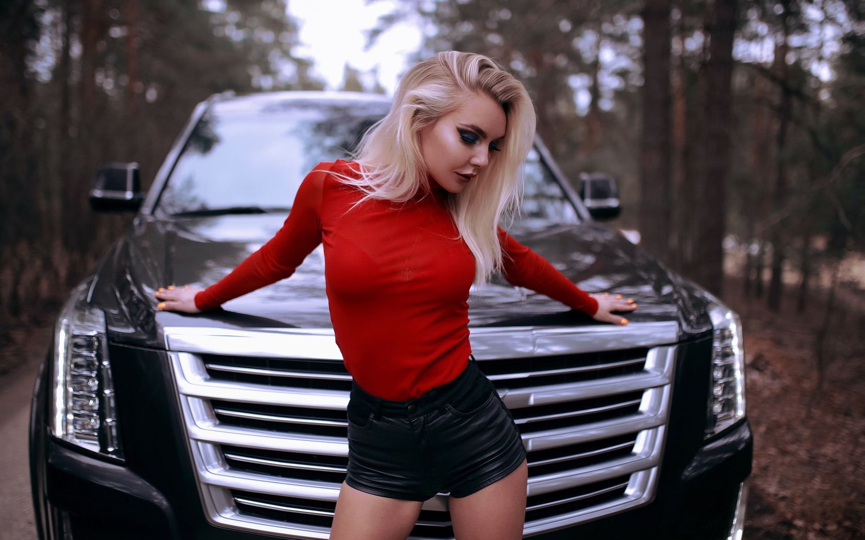 women, blonde, women with cars, makeup, women outdoors, trees, forest, red lipstick, black shorts, brunette, yellow nails, red shirt