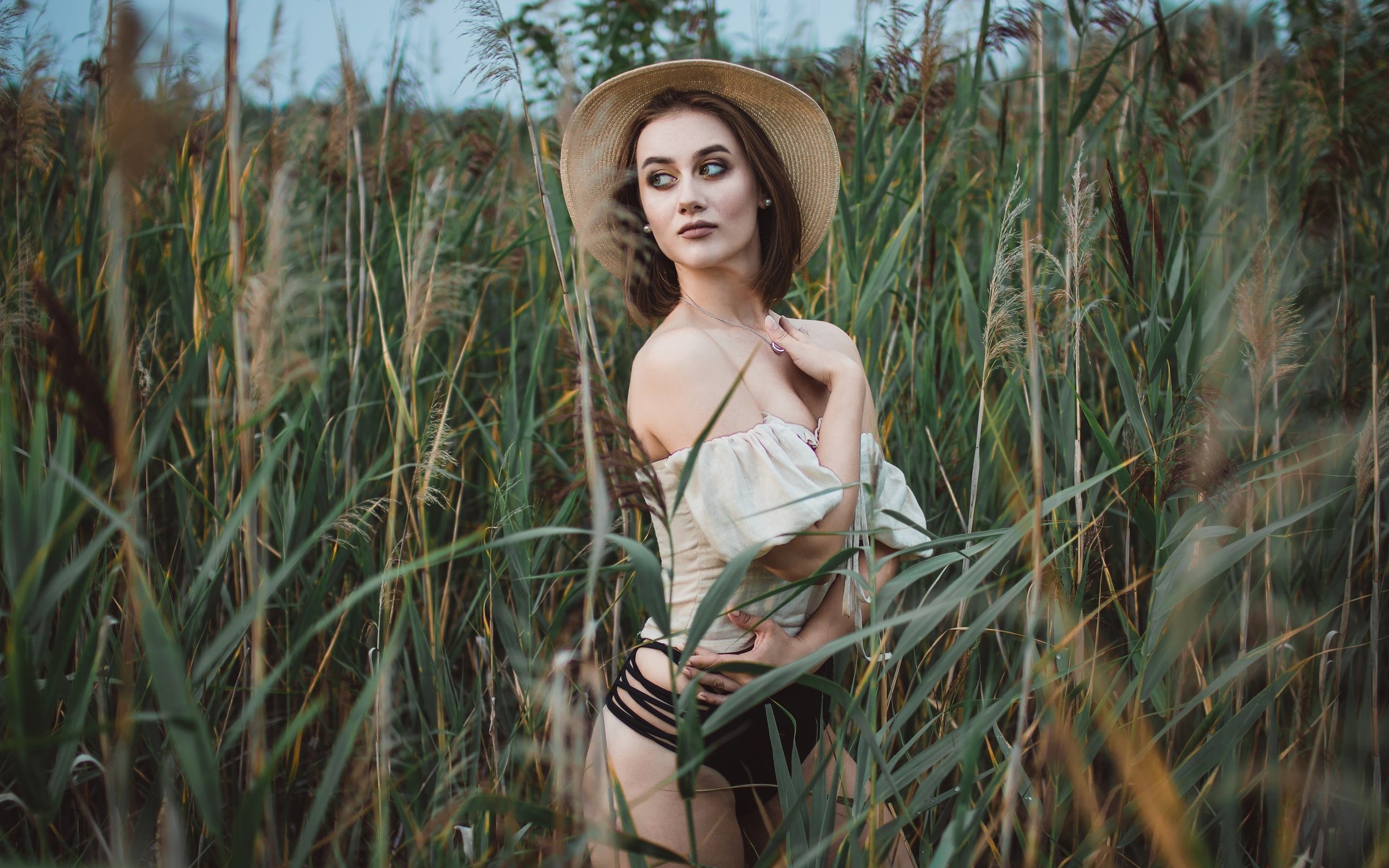 women, hat, swimwear, looking away, brunette, necklace, women outdoors, bare shoulders