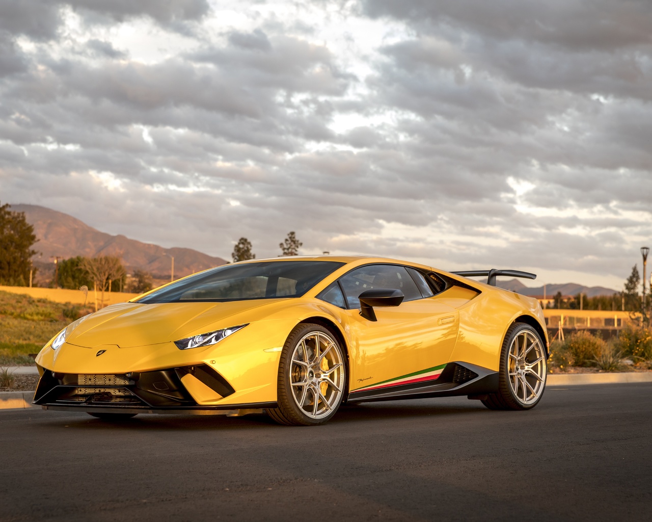 lamborghini, peformante, huracan, yellow