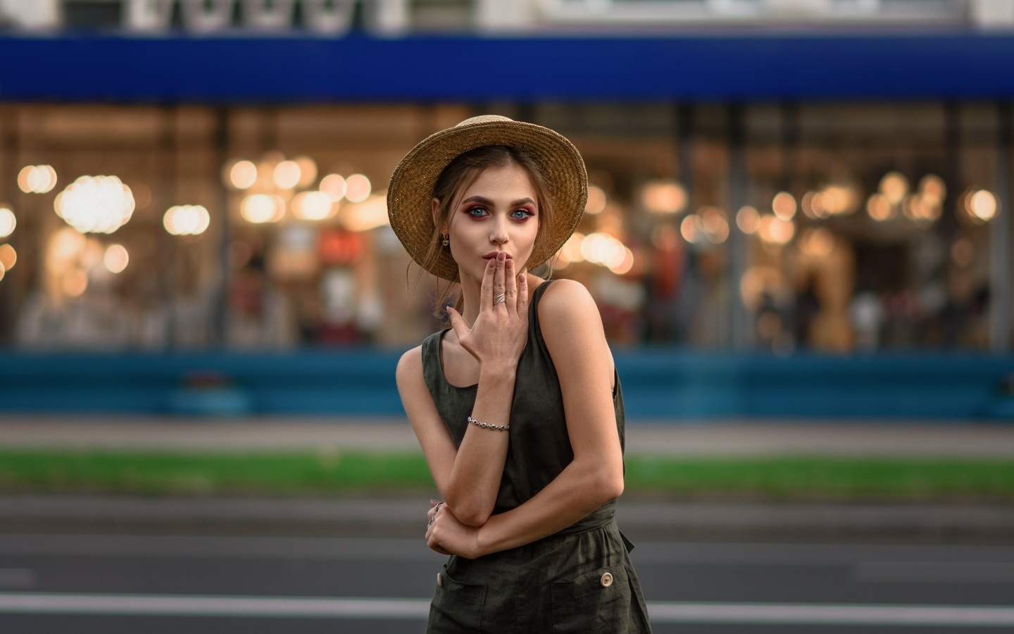 women, hat, portrait, women outdoors, make up, pink lipstick, painted nails, bokeh