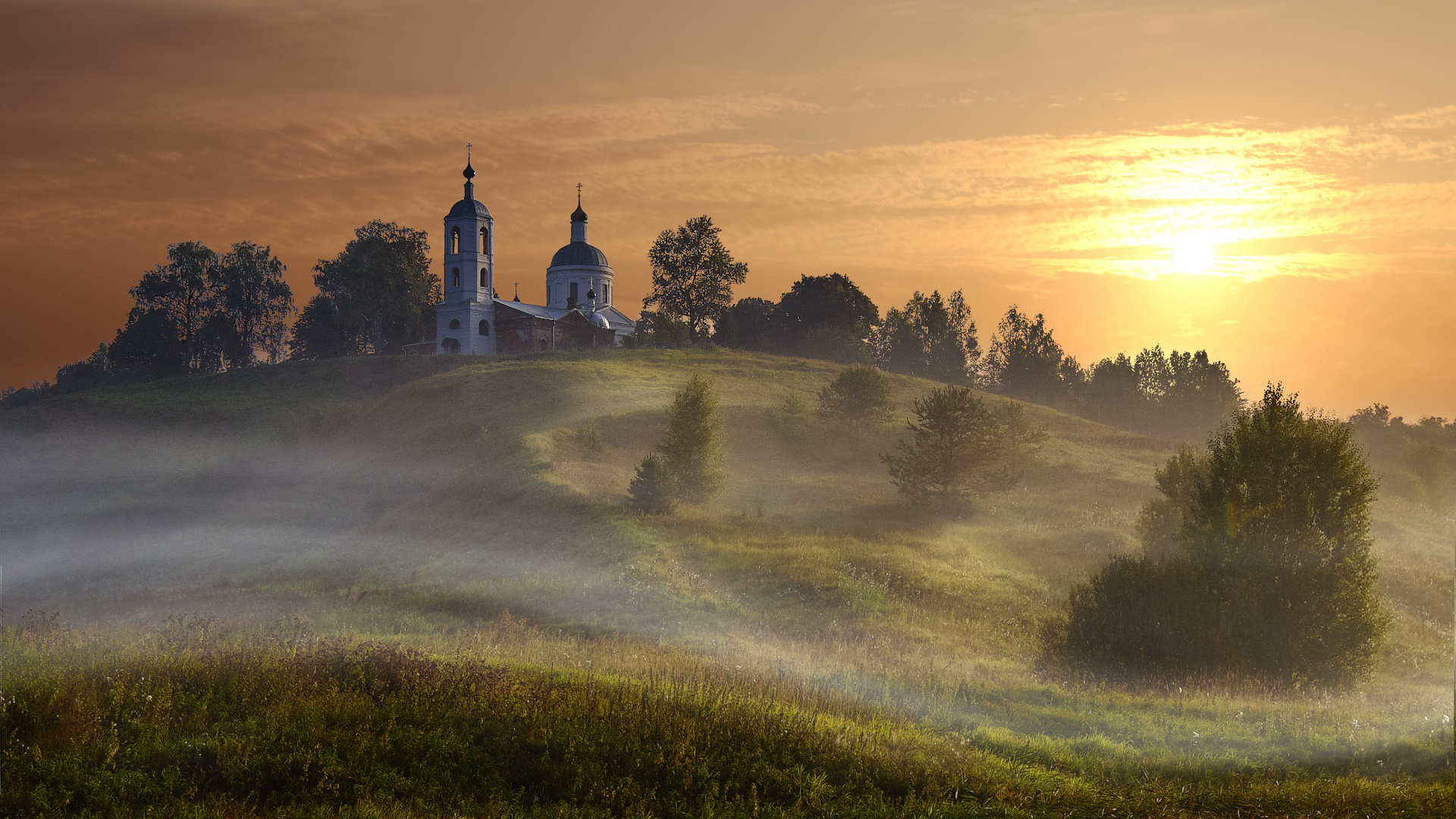 Фото природы с церковью