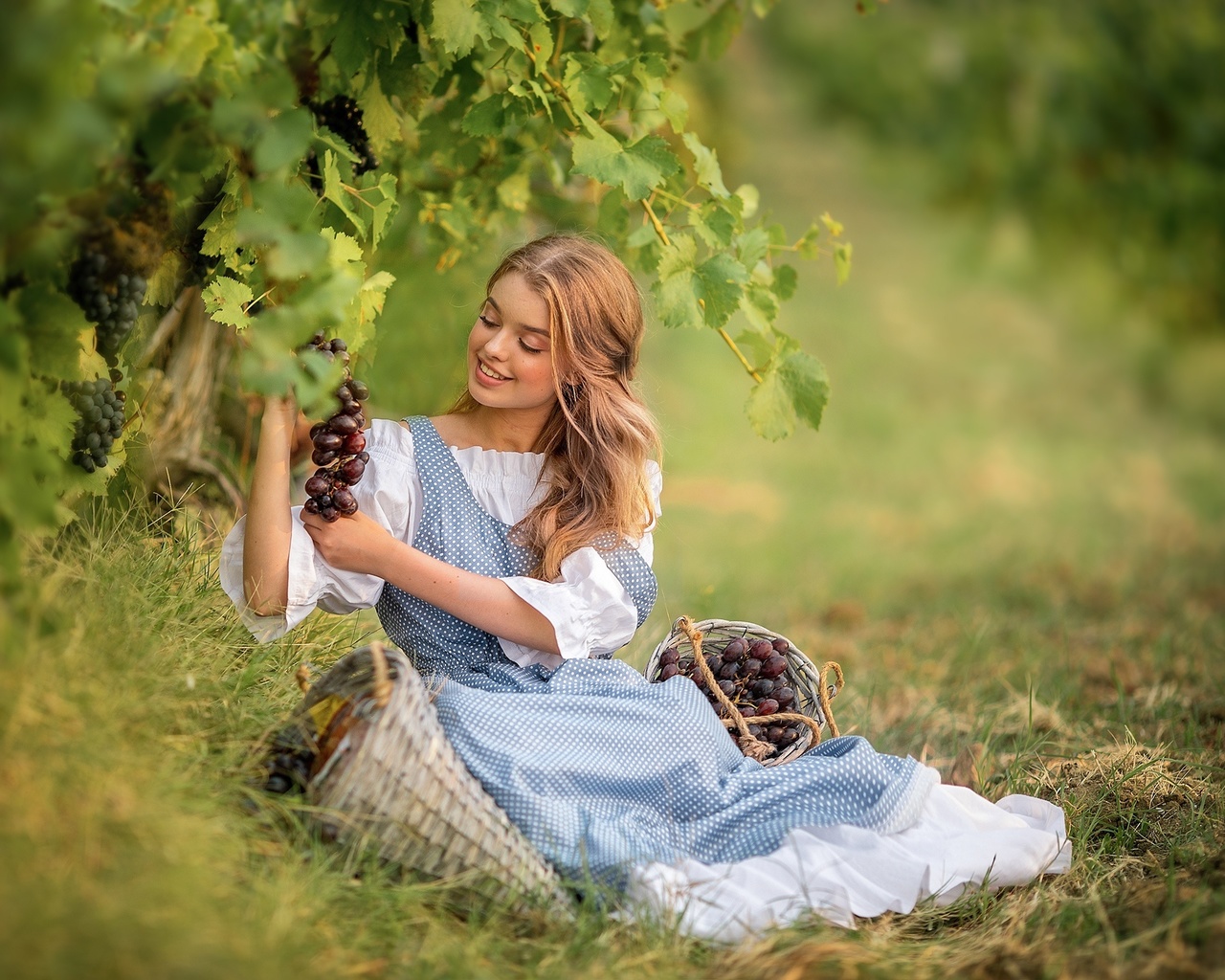Девушка в винограднике