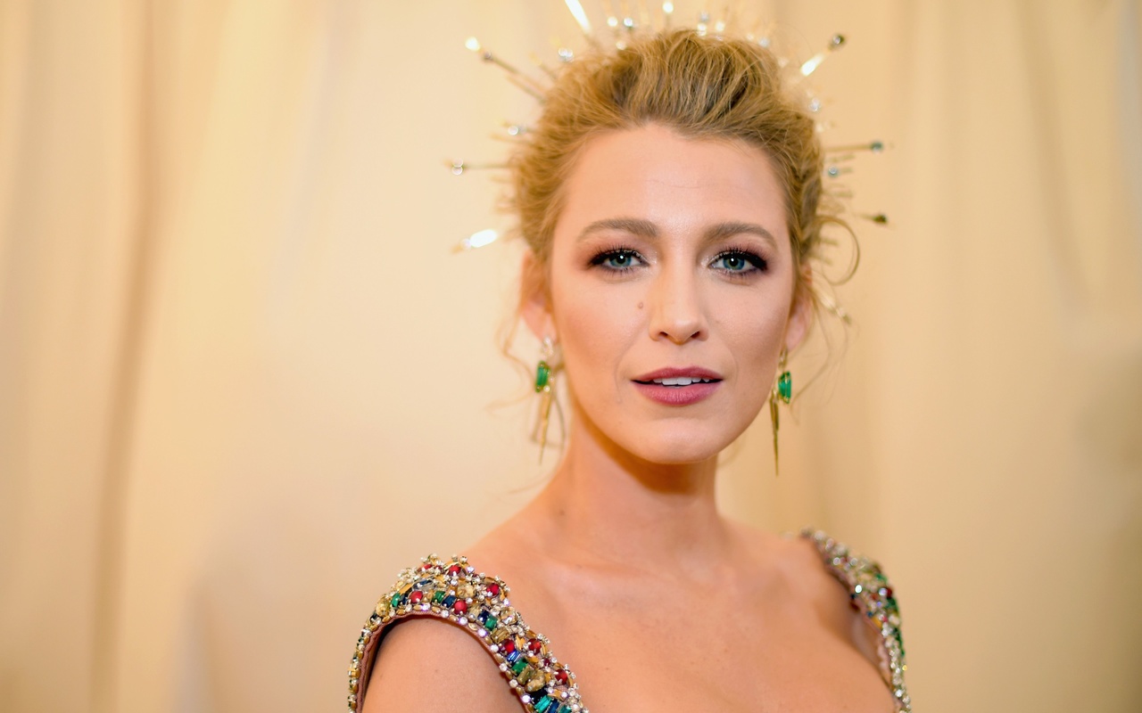 hot celebrities, blake lively