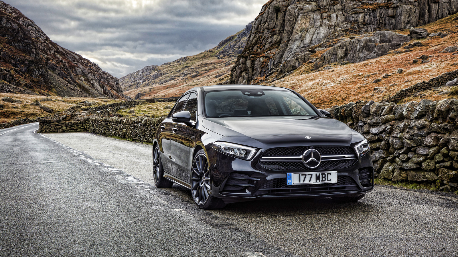 mercedes-amg a 35 sedan, 4k, v177, 2019 cars, uk-spec, mercedes-benz a-class sedan, german cars, mercedes