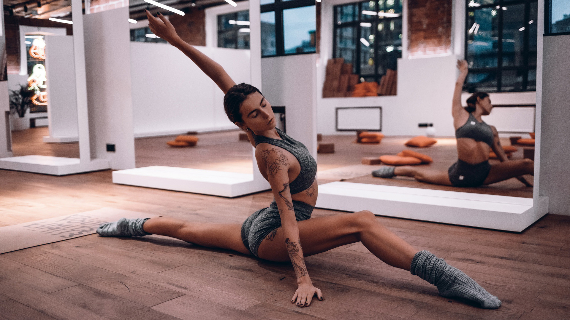 women, flexible, mirror, reflection, closed eyes, ass, tattoo, brunette, sportwear, women indoors, on the floor