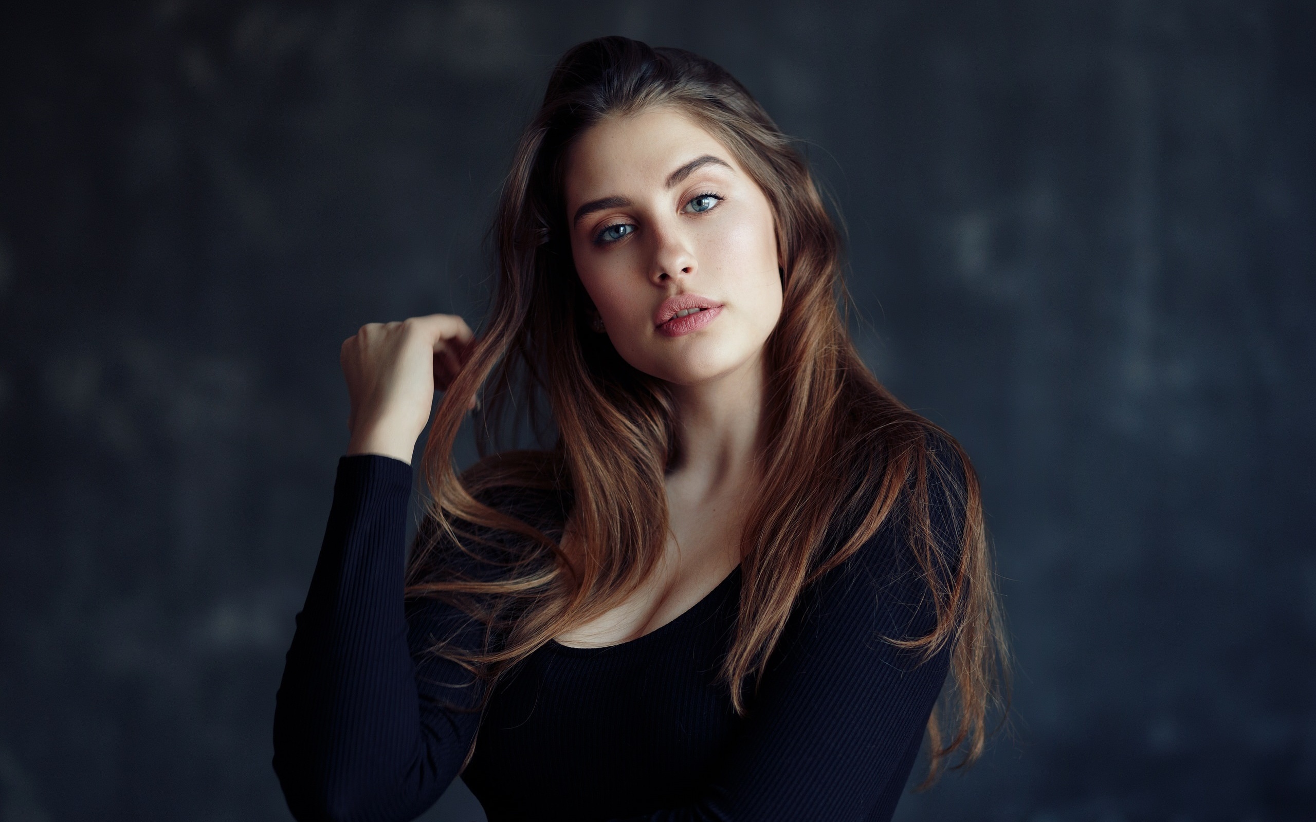 women, portrait, blue eyes, long hair, women indoors, wall