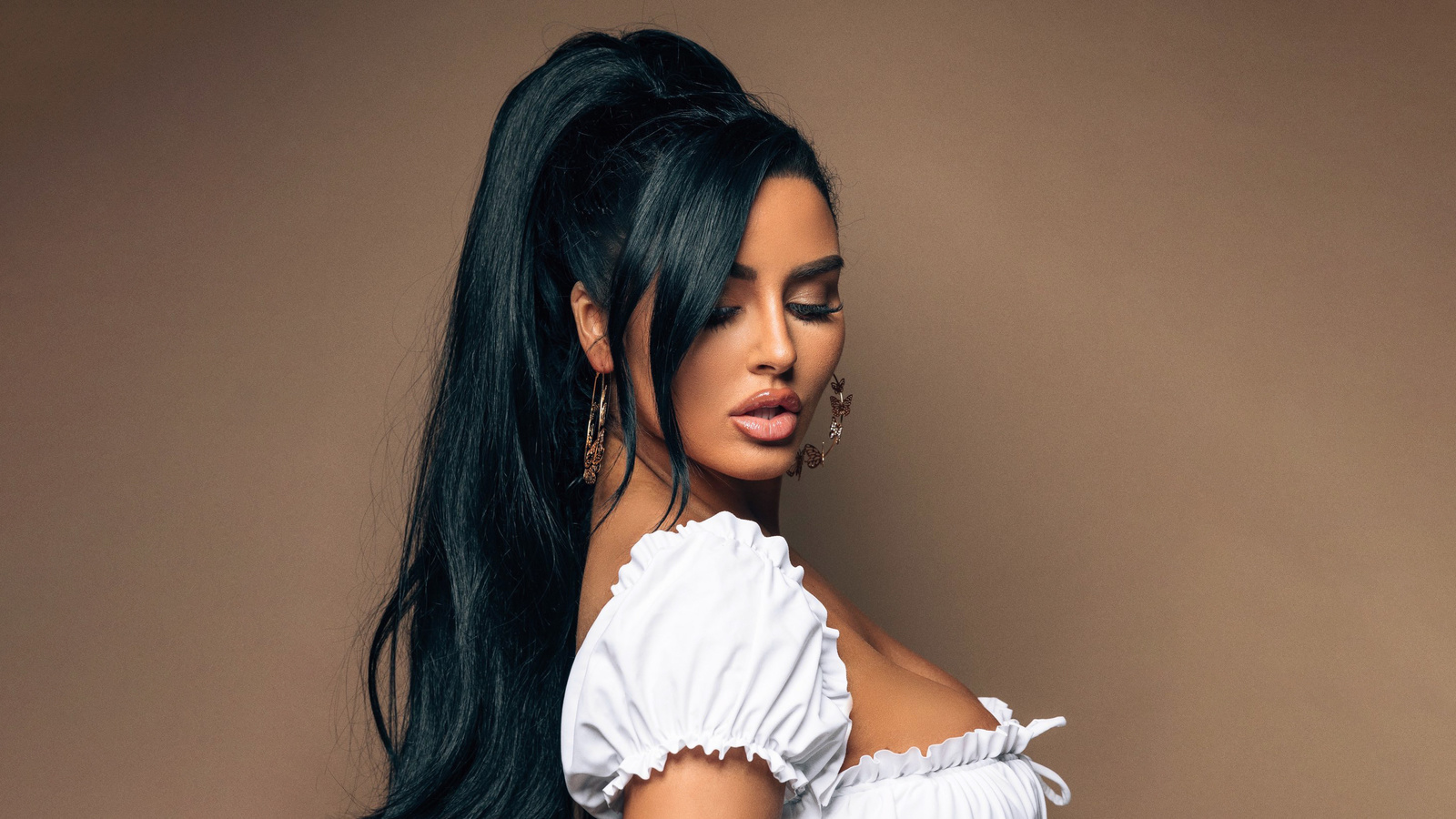 , , , abigail ratchford