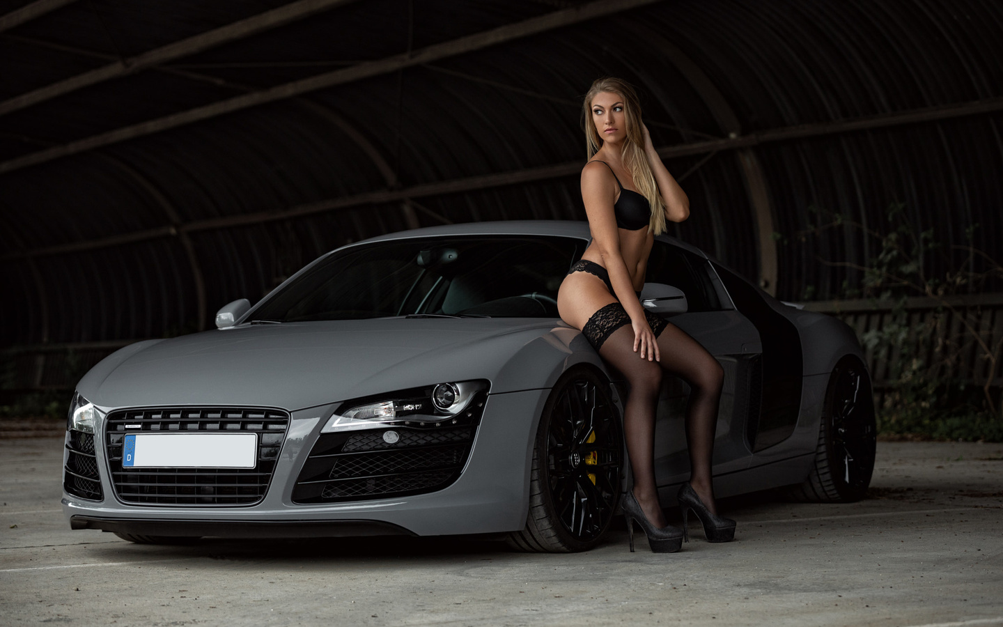 women, blonde, car, high heels, black lingerie, brunette, belly, ass, looking away, women with cars