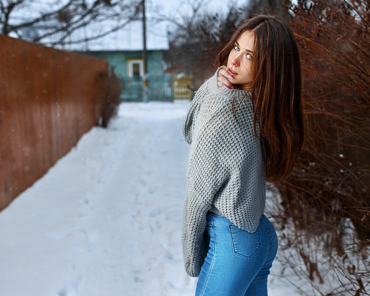 women, winter, snow, women outdoors, finger on lips, jeans, sweater, pink nails, looking at viewer