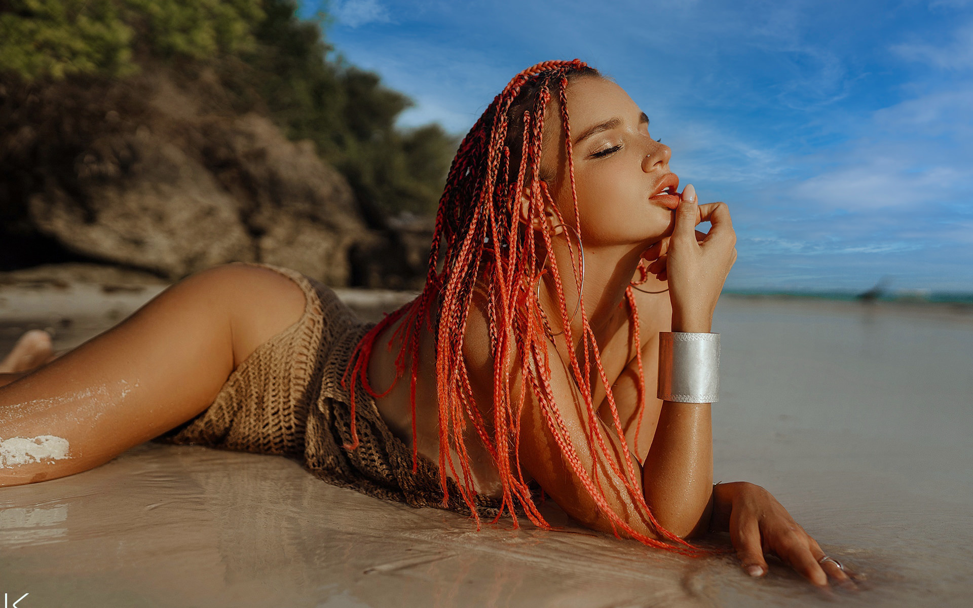 women, dyed hair, sea, closed eyes, wet body, dress, sky, clouds, pierced nose, finger on lips, sergey freyer, brunette, women outdoors, hoop earrings