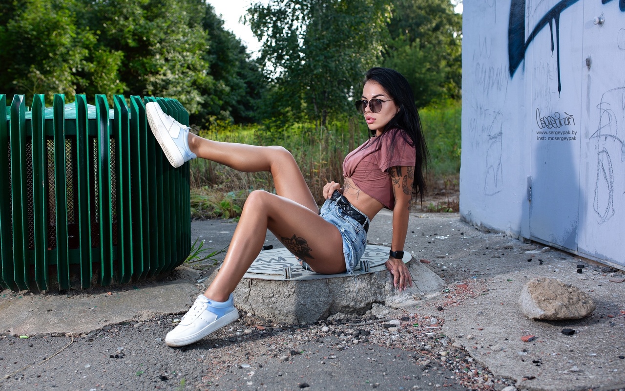 women, sergey pak, sitting, jean shorts, sneakers, sunglasses, tattoo, brunette, women outdoors, belt, watch, t-shirt