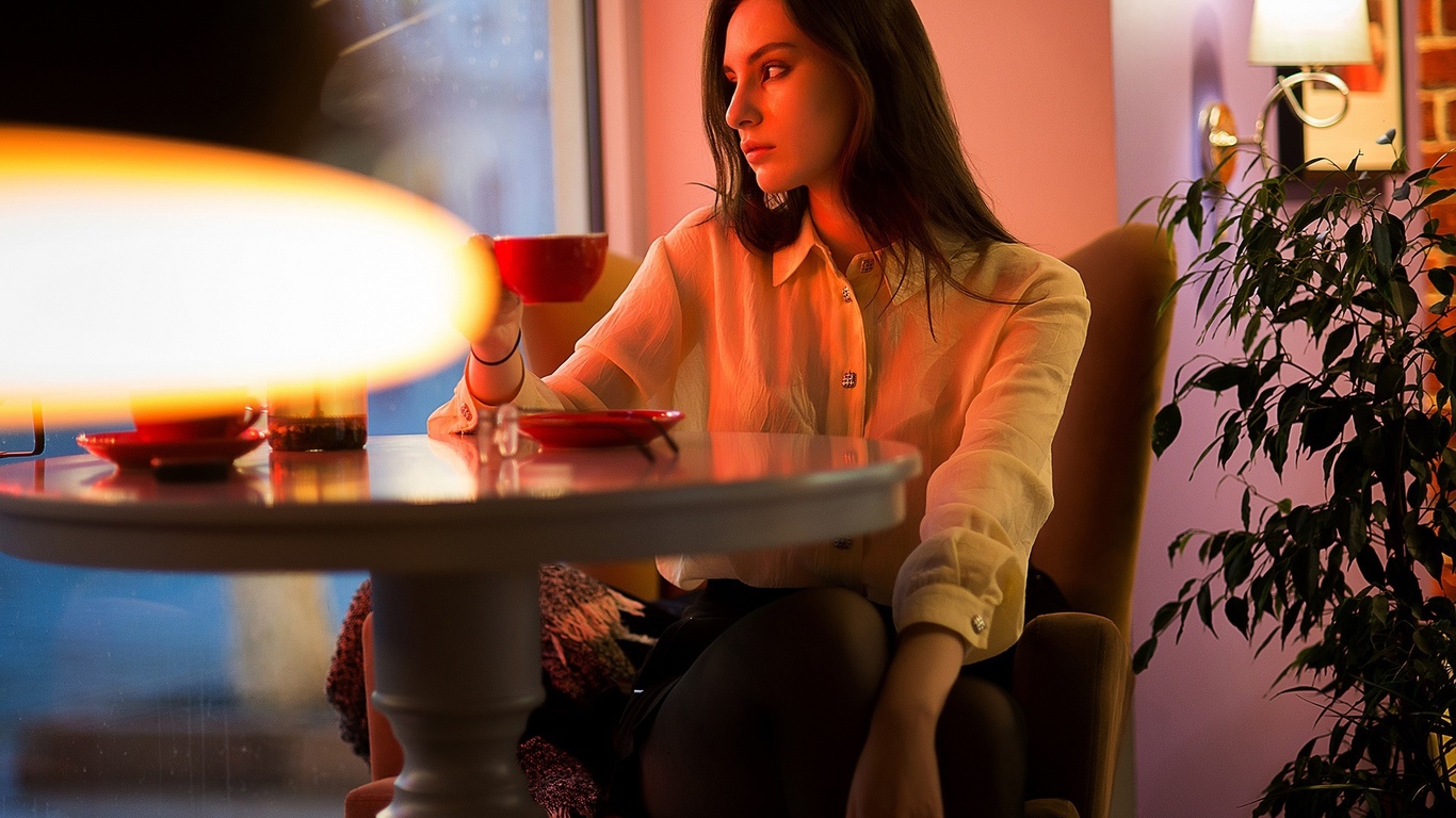 coffee shop, coffee, model, brunette, women, table, window, chair, blouse, glasses, bokeh, lamp