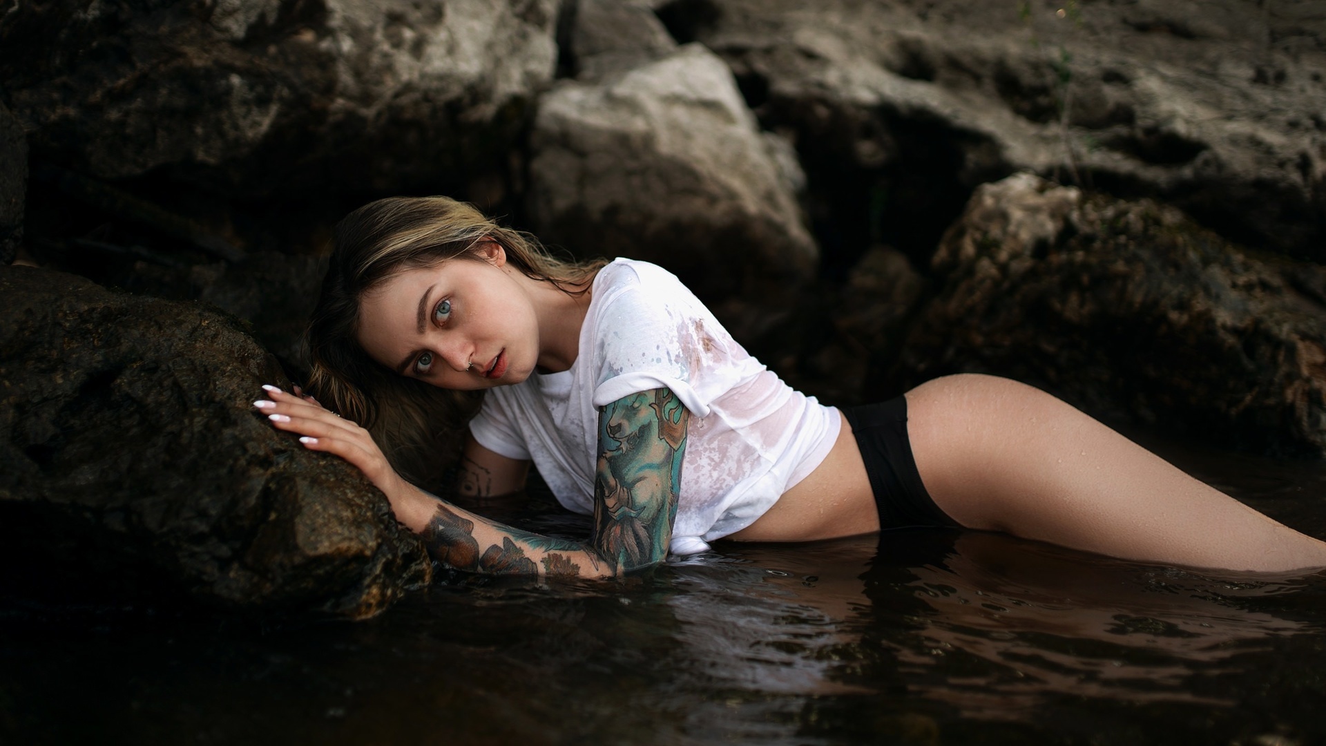 women, water, wet body, women outdoors, tattoo, white t-shirt, nose ring, wet hair, wet clothing, brunette, t-shirt, bikini bottoms