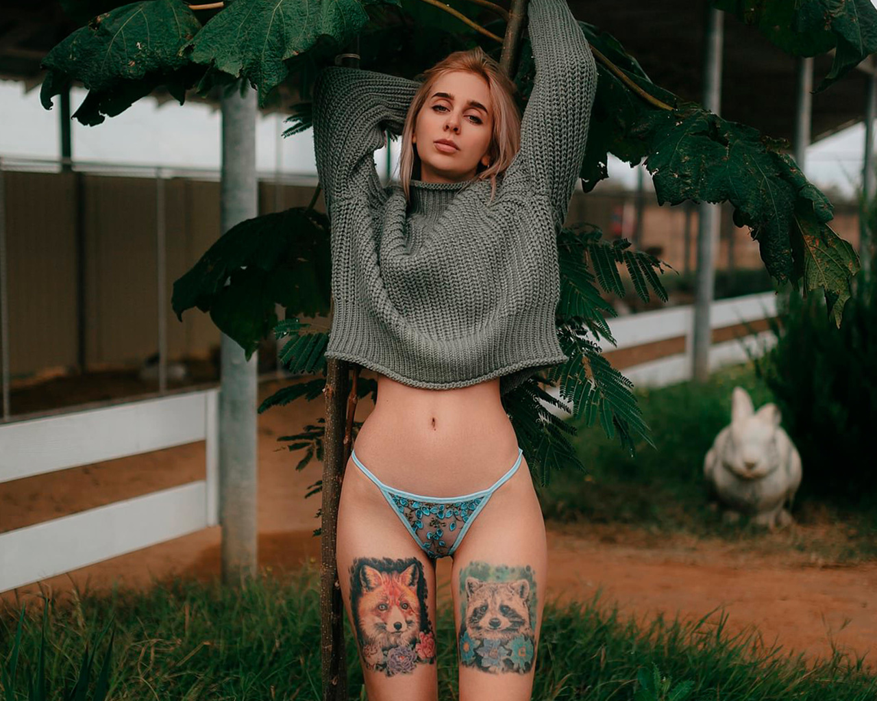 women, blonde, sweater, tattoo, panties, sneakers, plants, belly, hips, women outdoors, black nails, painted nails