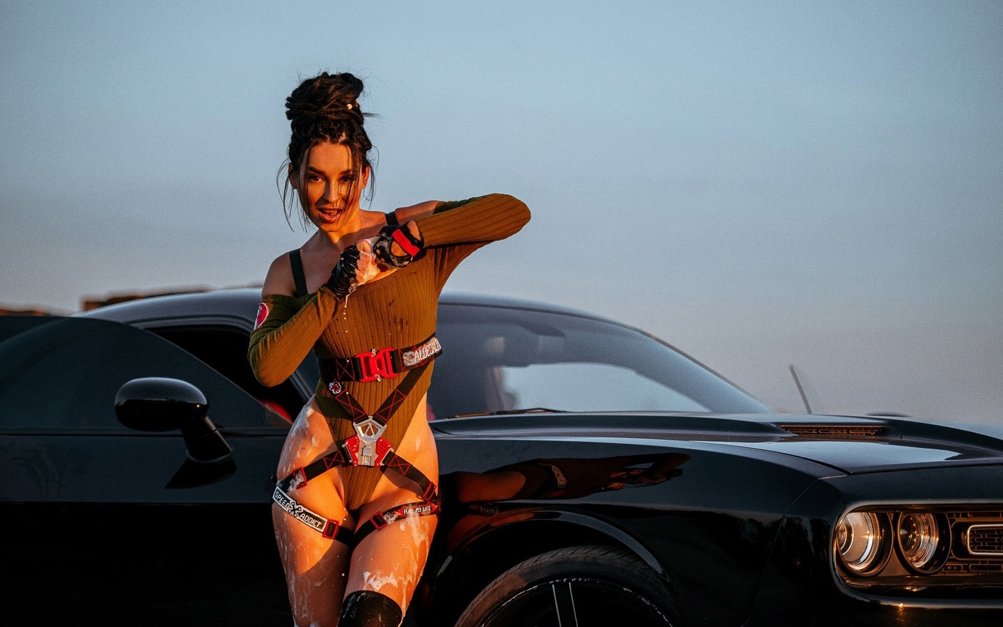 anna shakhovskaya, cyberpunk, cyberpunk 2077, panam palmer, dodge challenger, video games girl, video games, leather jacket, women outdoors, sky, bodysuit, gloves, video games girls