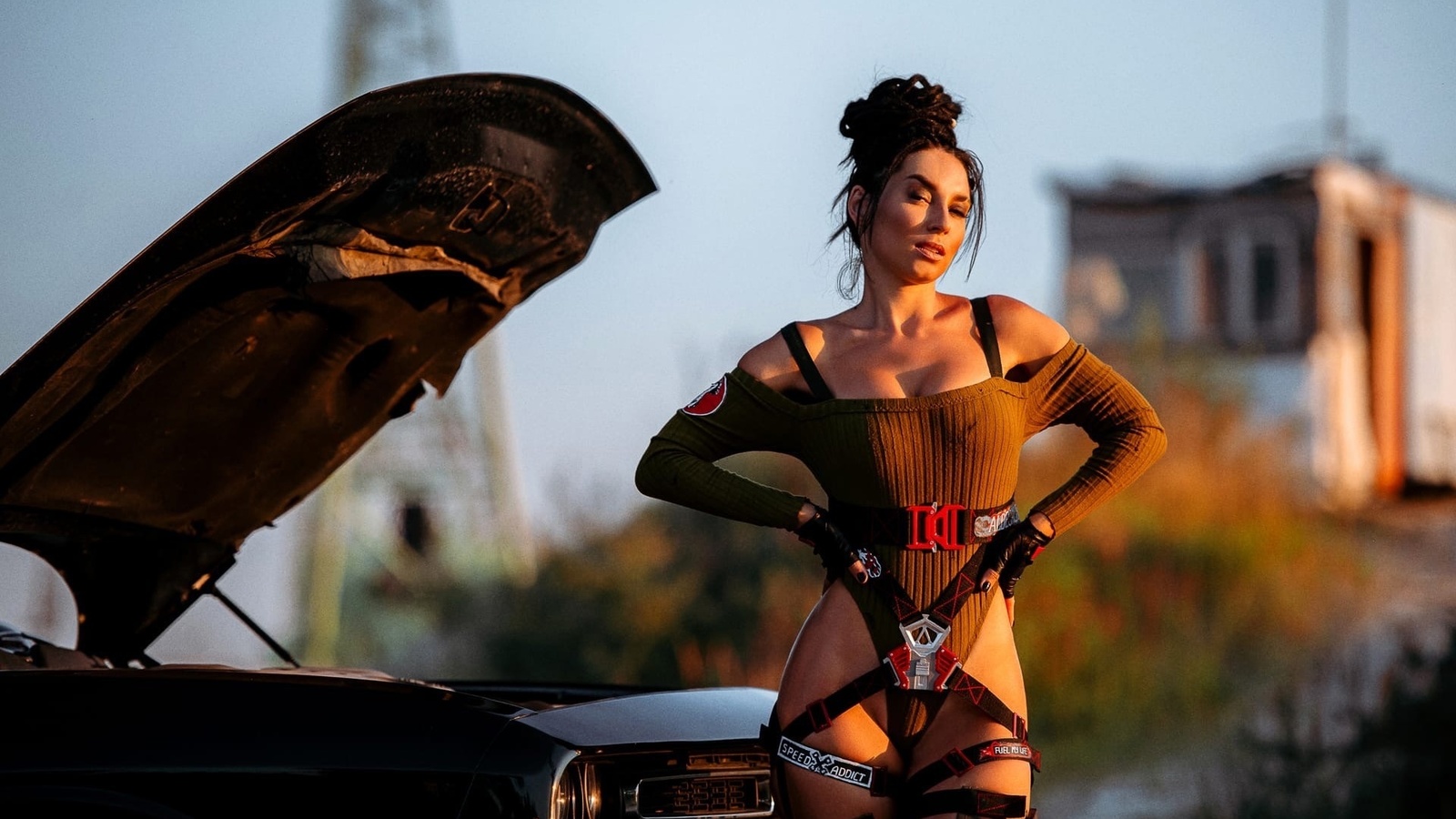 anna shakhovskaya, cyberpunk, cyberpunk 2077, panam palmer, dodge challenger, video games girl, video games, jeans, leather jacket, women outdoors, sky, clouds, bodysuit, gloves, video games girls