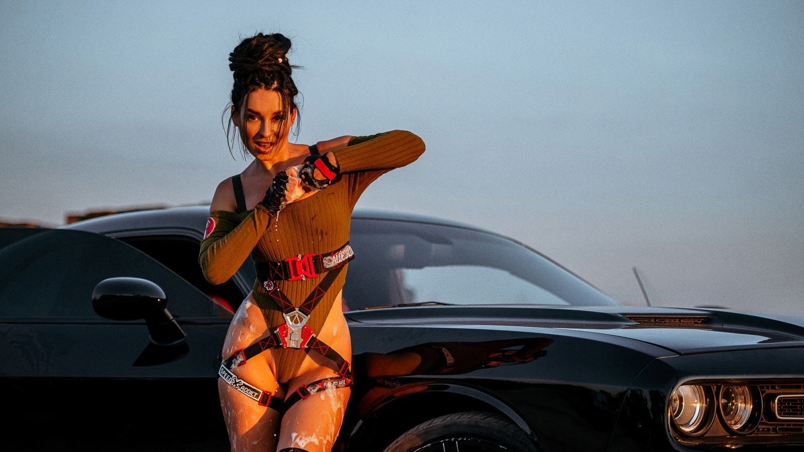 anna shakhovskaya, cyberpunk, cyberpunk 2077, panam palmer, dodge challenger, video games girl, video games, leather jacket, women outdoors, sky, bodysuit, gloves, video games girls