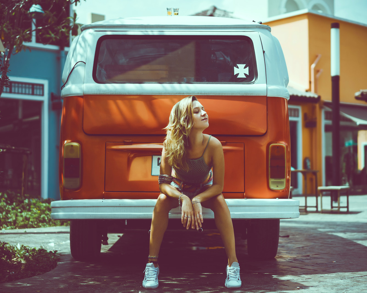 women, model, brunette, volkswagen bus, women with cars, volkswagen, women outdoors, jean shorts, short tops, sneakers, street