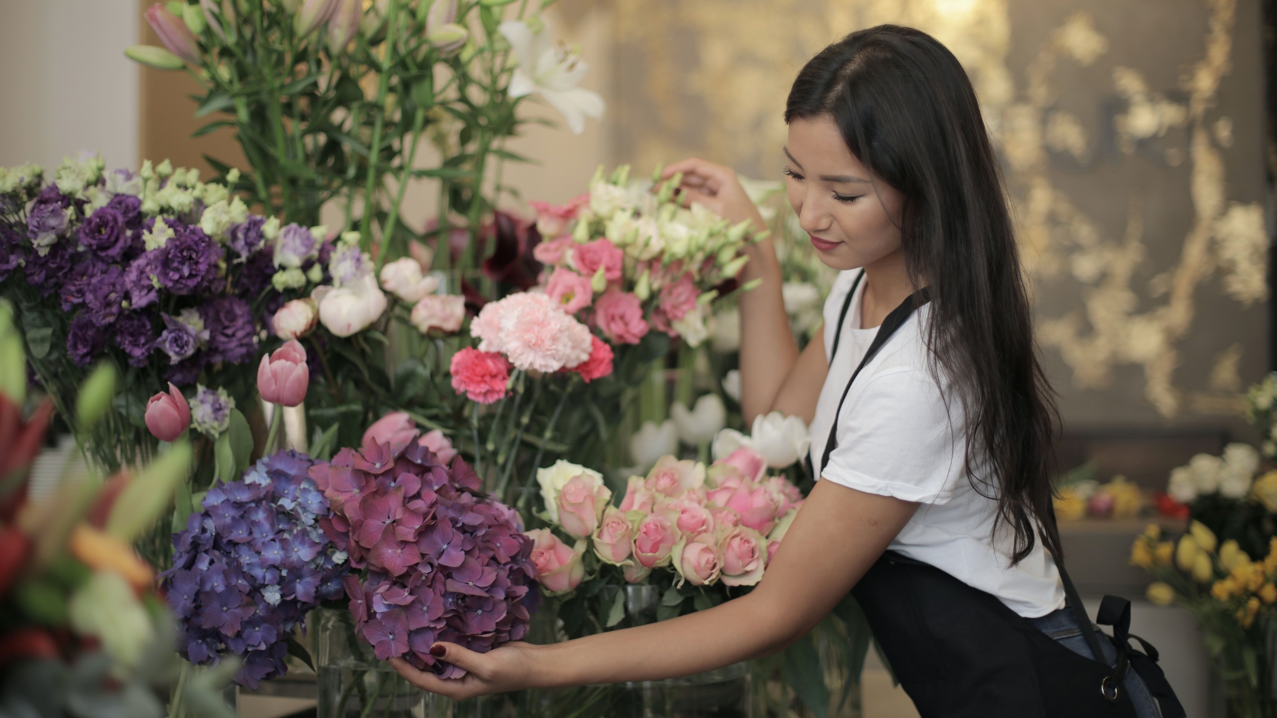 floral designer,  , composition, bouquet